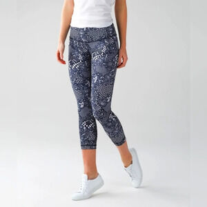 Lululemon Wunder Under Crop pretty lace Legging black white size 6 Athleisure